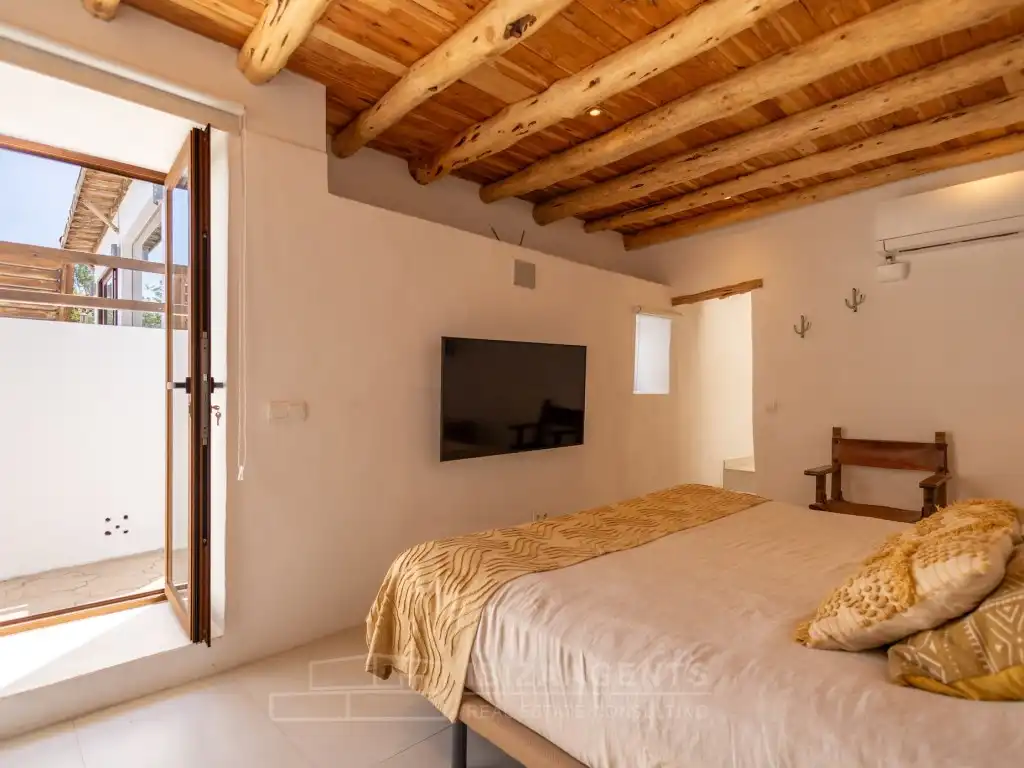 Bedroom of Houses for sale in Santa Eulària des Riu  with Air Conditioner, Terrace and TV