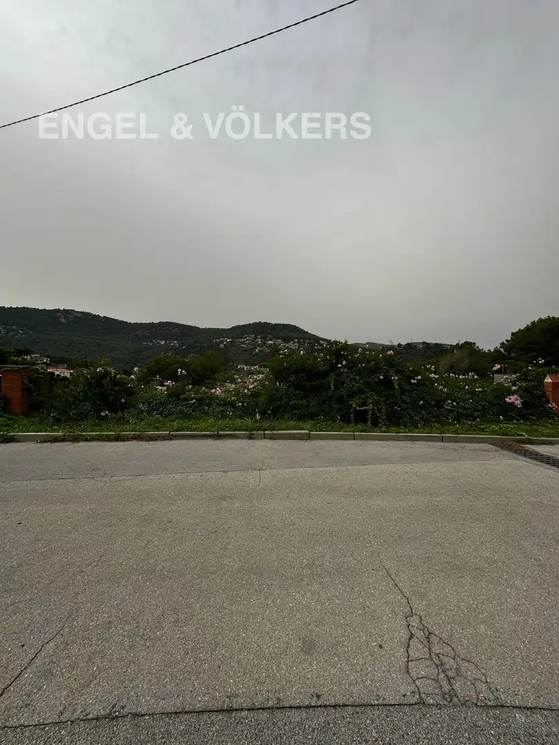 Terreny residencial en venda a Vallirana, imagen 5