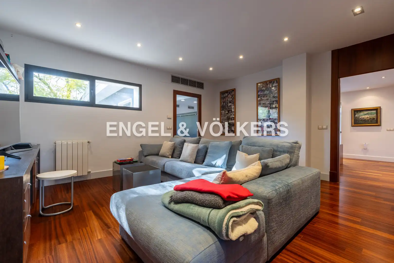 Wohnzimmer von Country house zum Verkauf in Camas mit Klimaanlage, Heizung und Privatgarten