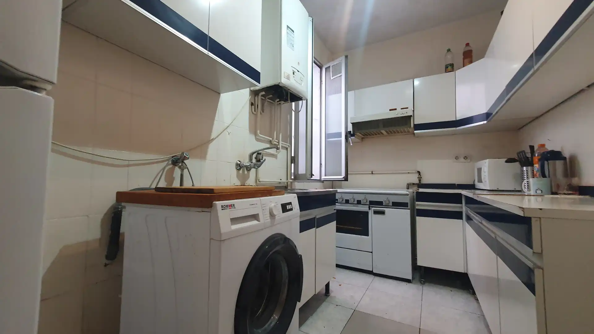 Cuina de Pis en venda en Madrid amb Calefacció i Moblat