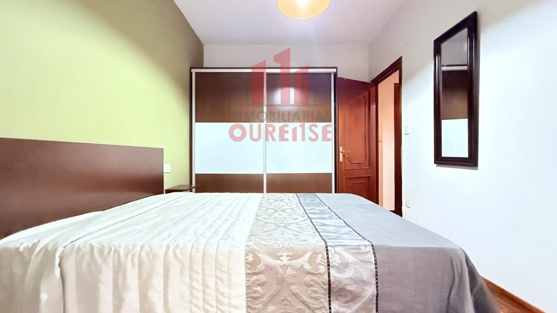 Habitación de Piso en venta en Ourense Capital  con Calefacción, Parquet y Trastero