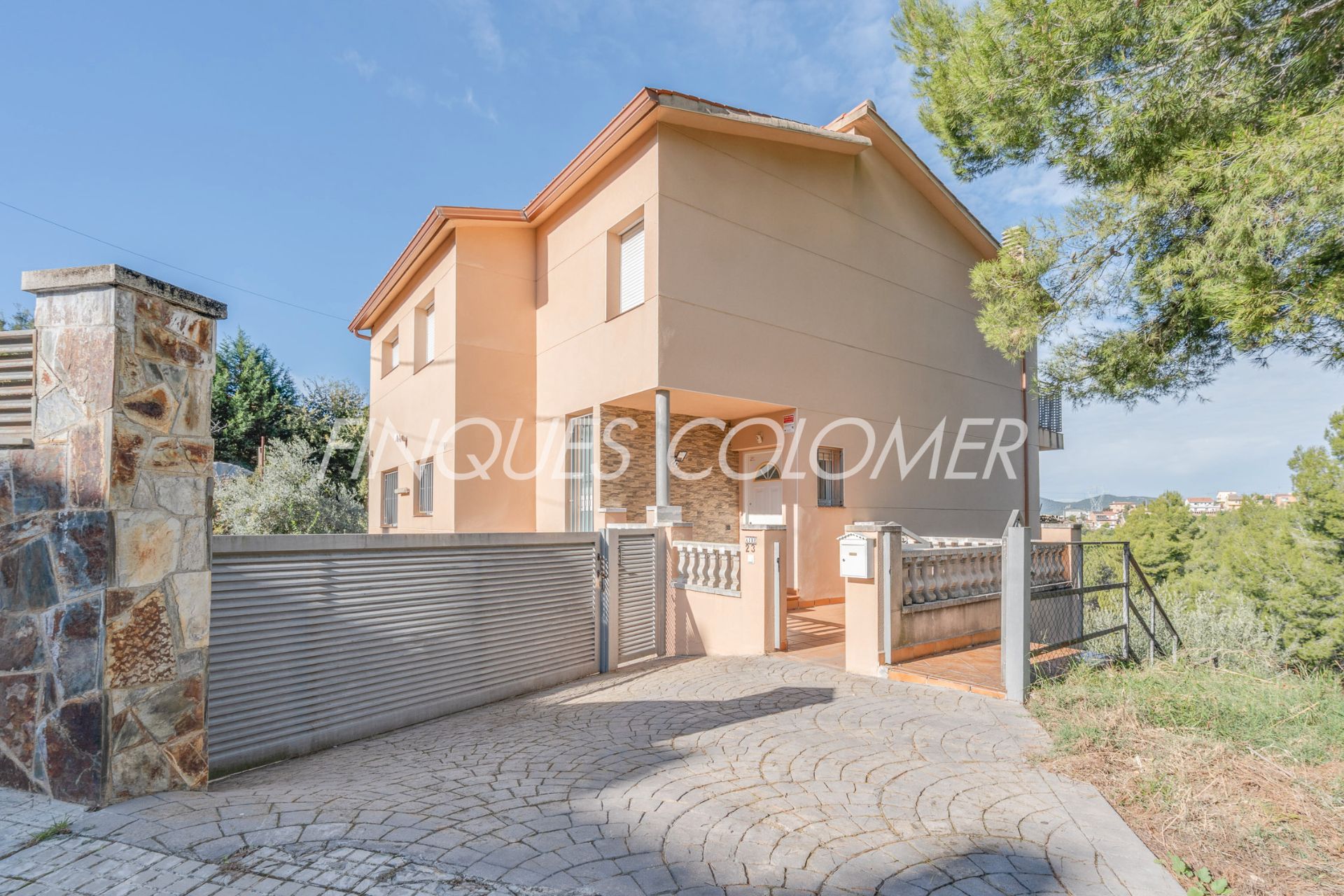 Exterior view of House or chalet for sale in Terrassa  with Heating, Terrace and Storage room