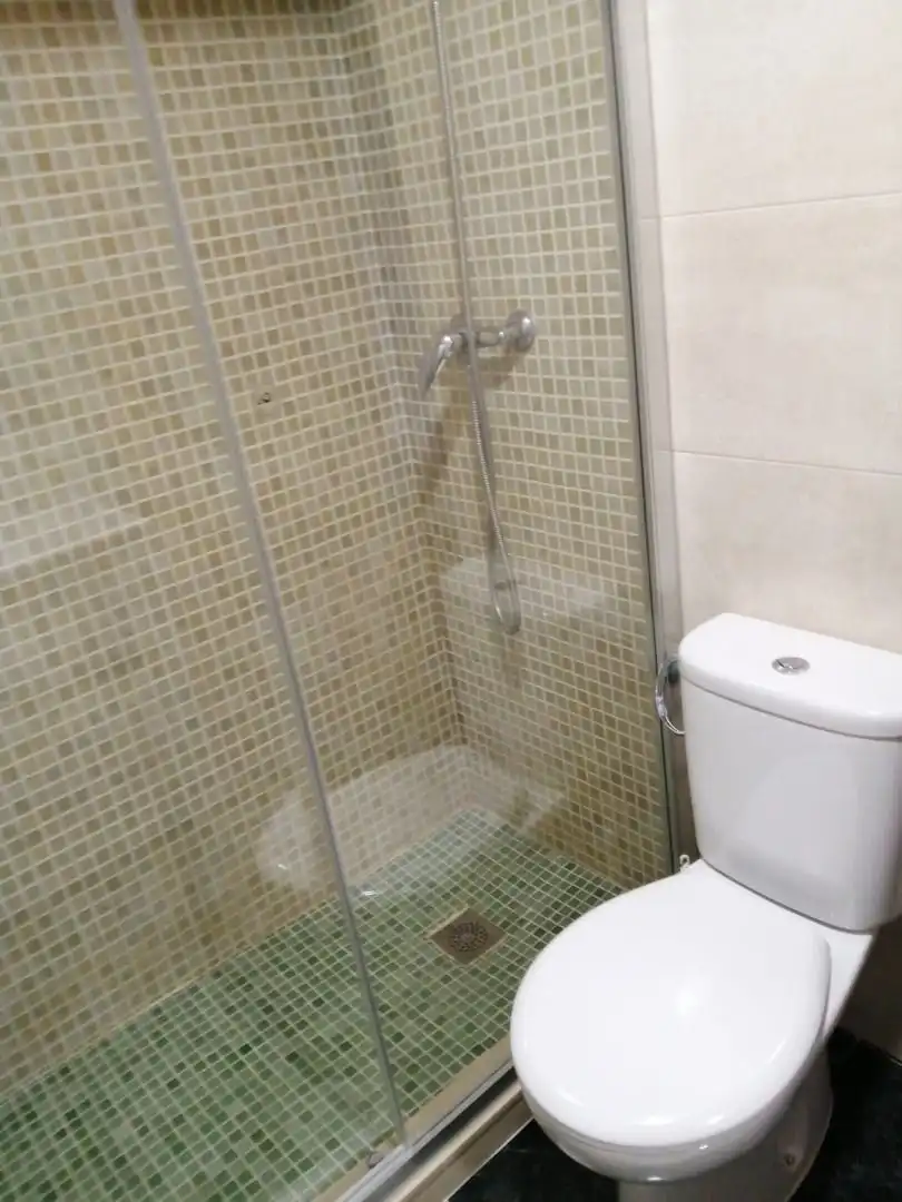 Baño de Apartamento de alquiler en Cullera con Terraza, Amueblado y Horno