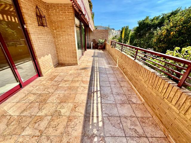 Piso en Venta en Carrer Escultor José Gutierrez en Alicante Golf