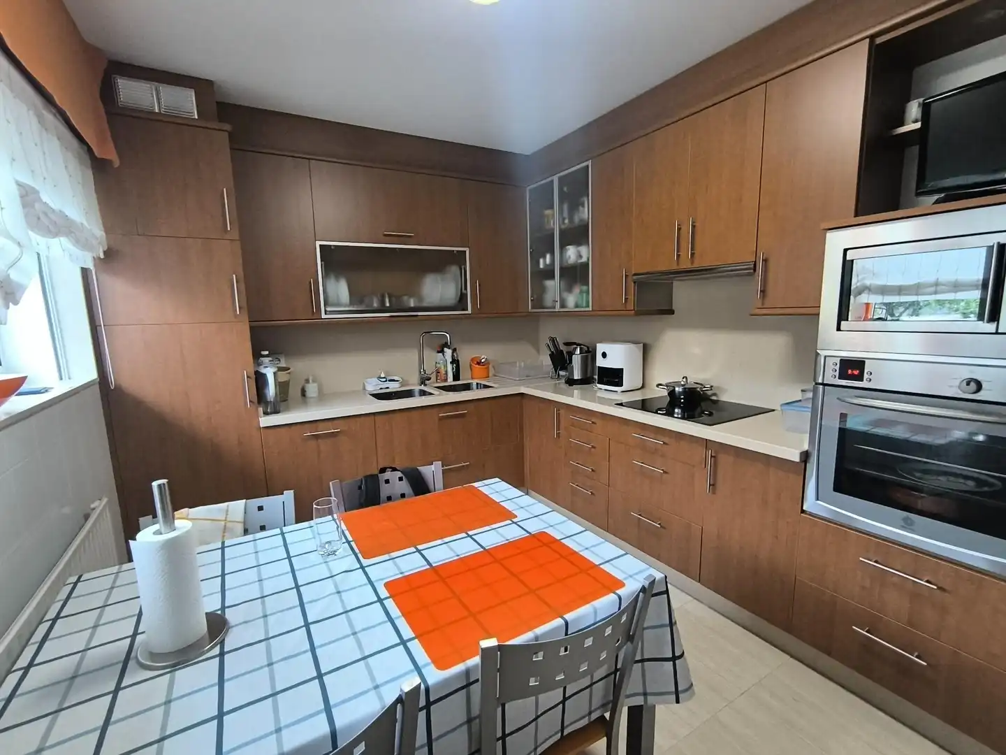 Küche von Einfamilien-Reihenhaus zum Verkauf in Santiago de Compostela  mit Heizung, Privatgarten und Terrasse