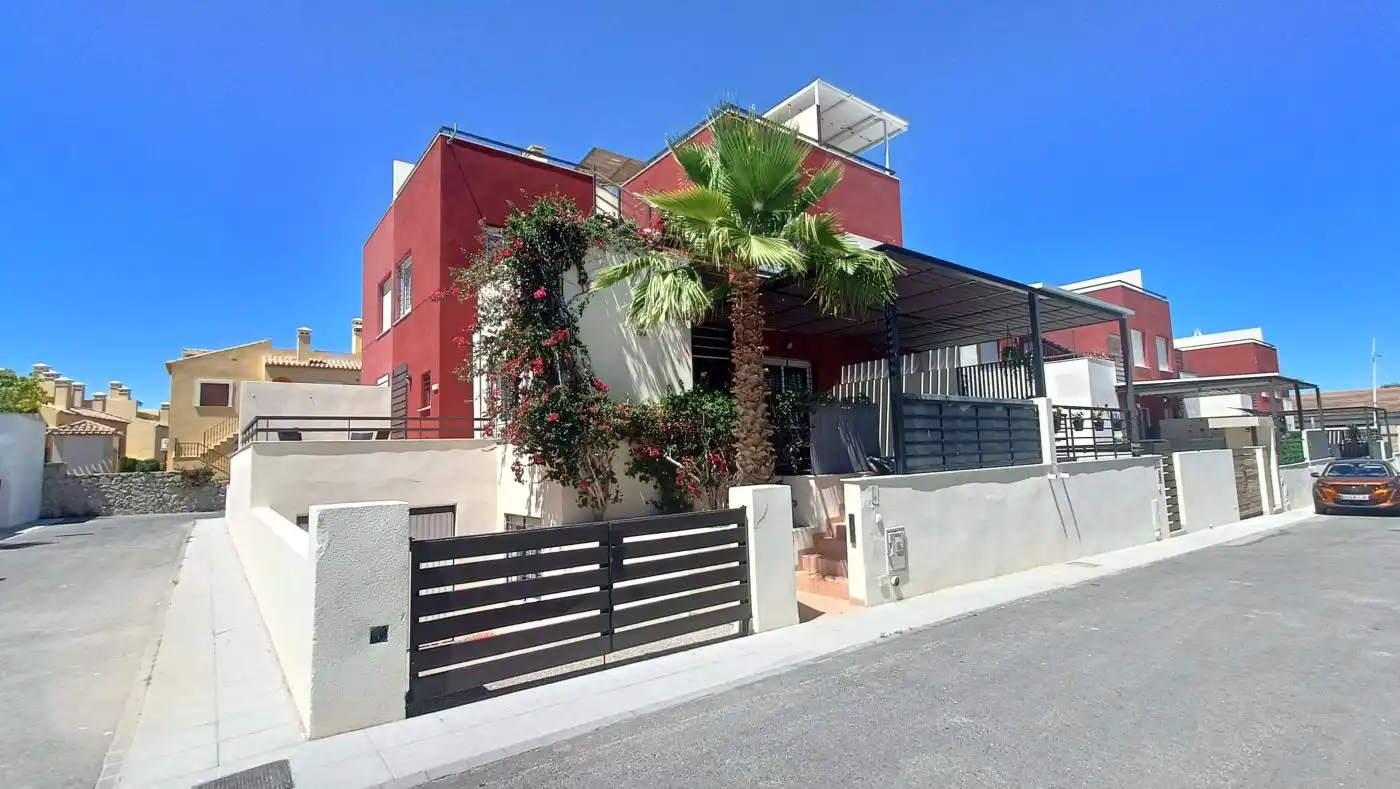 Terraced house with terrace for sale in Algorfa
