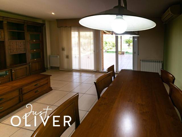 Casa-chalet en Venta en Carrer Còrsega en Els Ametllers