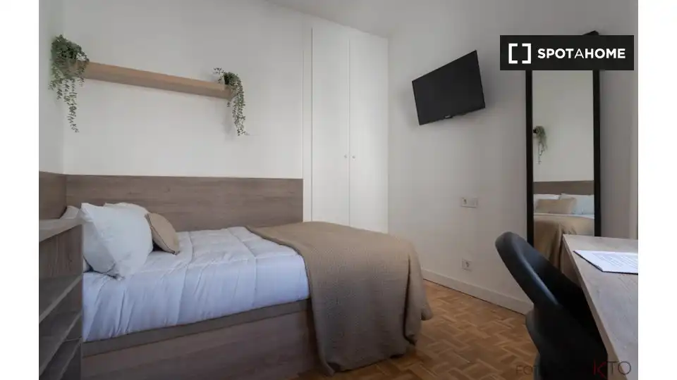 Habitación en Almenara -Ventilla