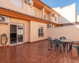 Casa adosada en venda a Calle Burgos, Avda. De los Ogíjares