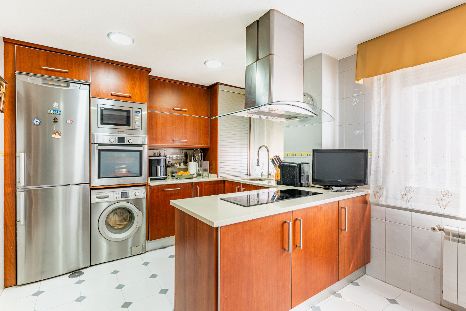 Cuina de Dúplex en venda en Majadahonda amb Aire condicionat i Calefacció