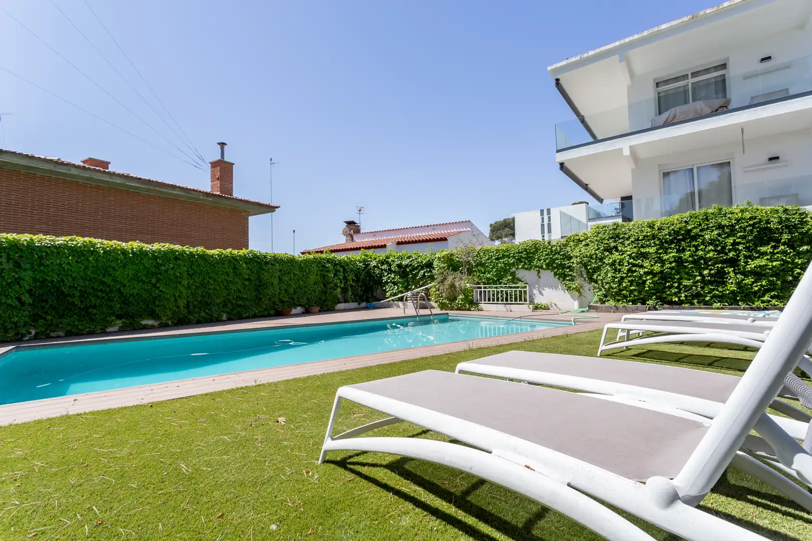 Piscina de Casa adosada en venda en Tarragona amb Aire condicionat, Calefacció i Jardí privat