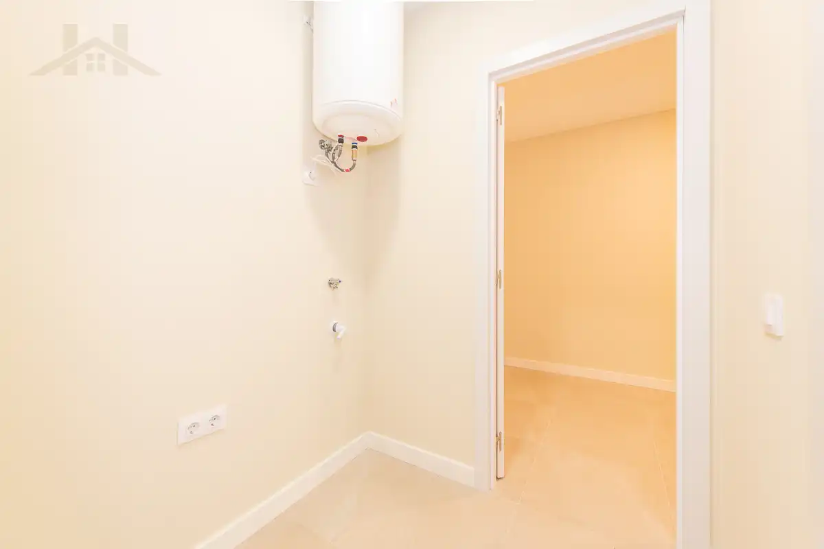 Piso en venta en Fuenlabrada con Aire acondicionado y Horno
