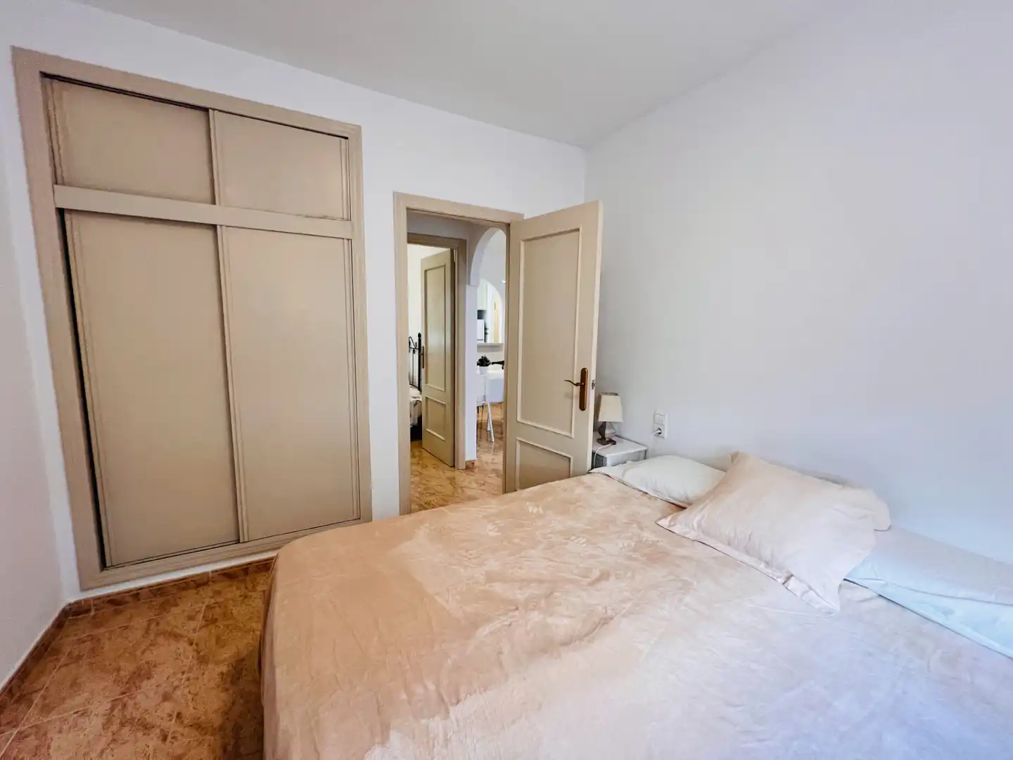 Habitación de Apartamento en venta en Torrevieja con Aire acondicionado, Terraza y Amueblado
