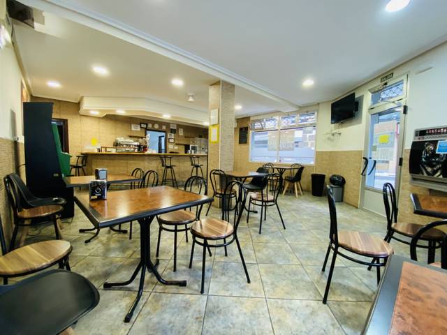 Local comercial en Alquiler en Gijón - RECONQUISTA, 35 en Ceares