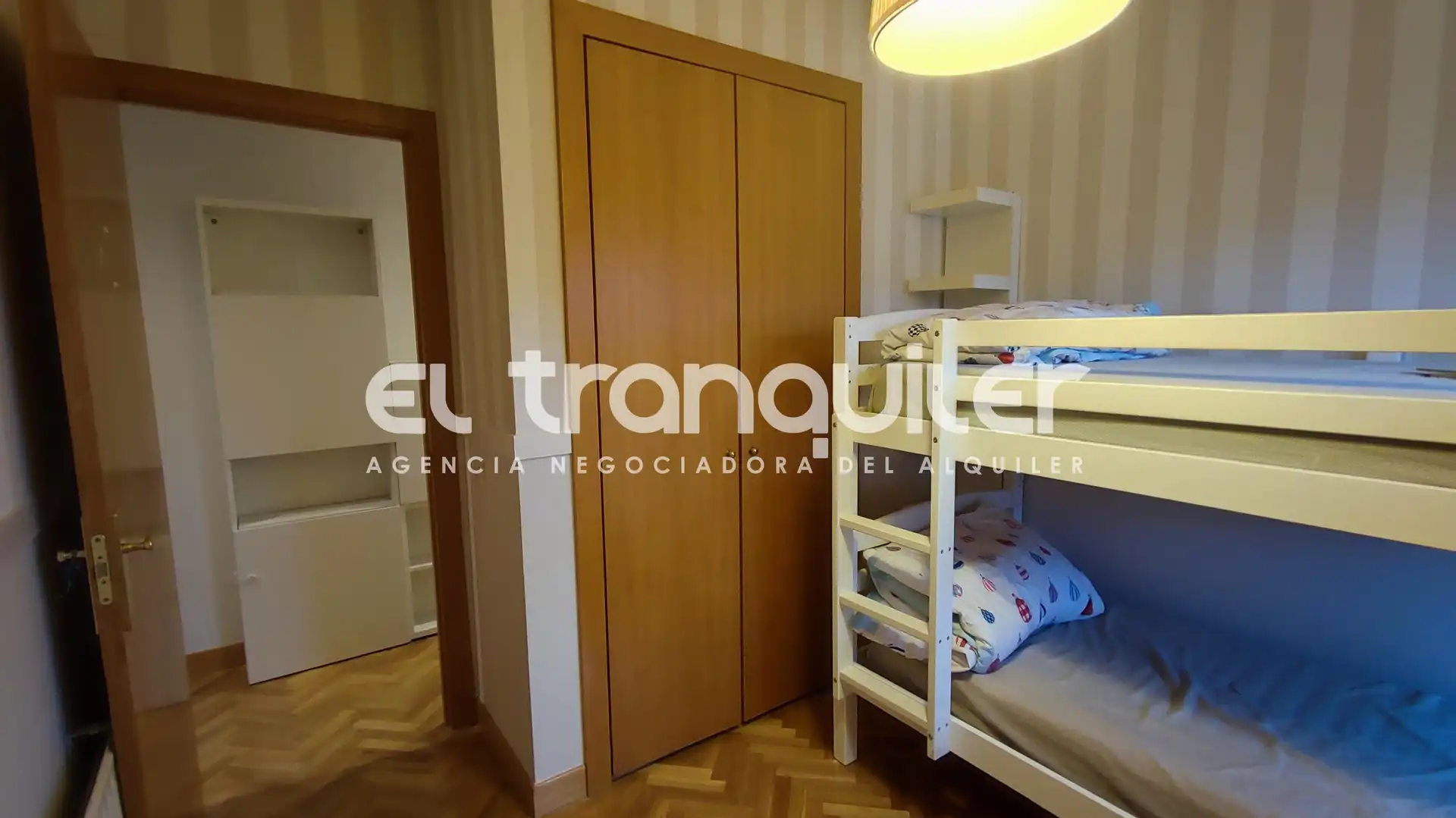 Dormitori de Àtic de lloguer en Madrid amb Aire condicionat, Parquet i Terrassa