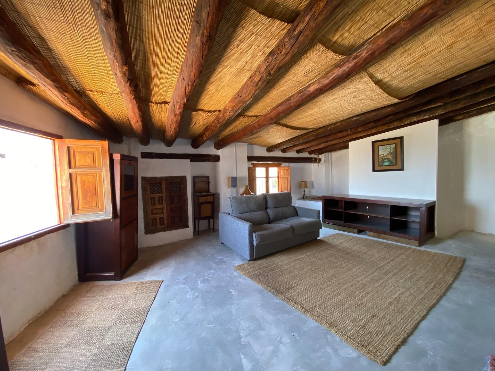 Sala d'estar de Finca rústica en venda en Moratalla amb Balcó