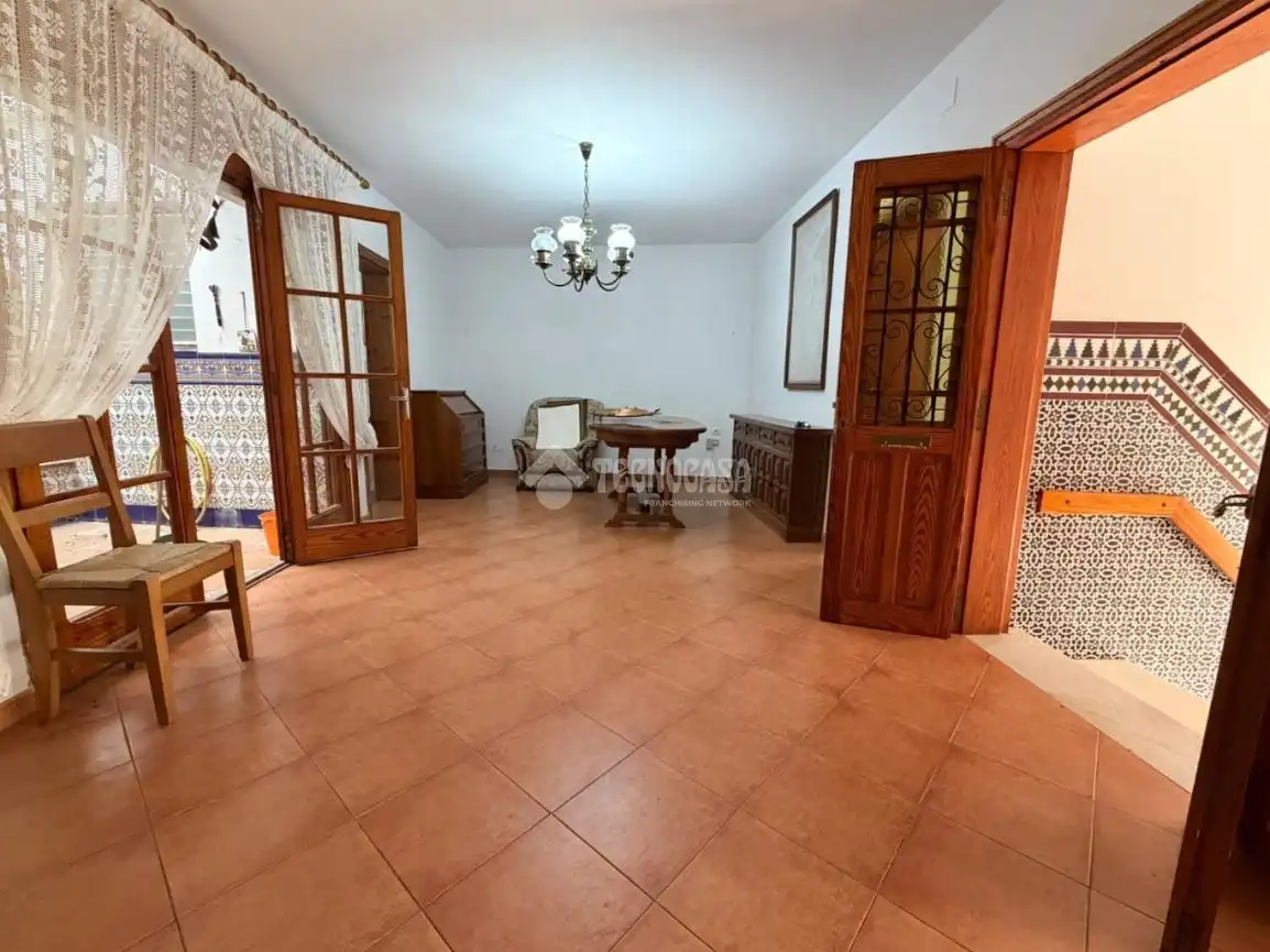 Sala d'estar de Casa adosada en venda en Casabermeja amb Calefacció, Terrassa i Balcó