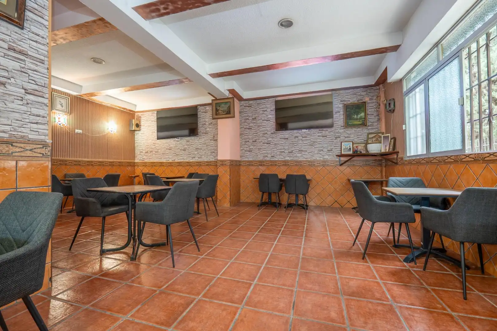 Geschaftsraum zum Verkauf in Granada