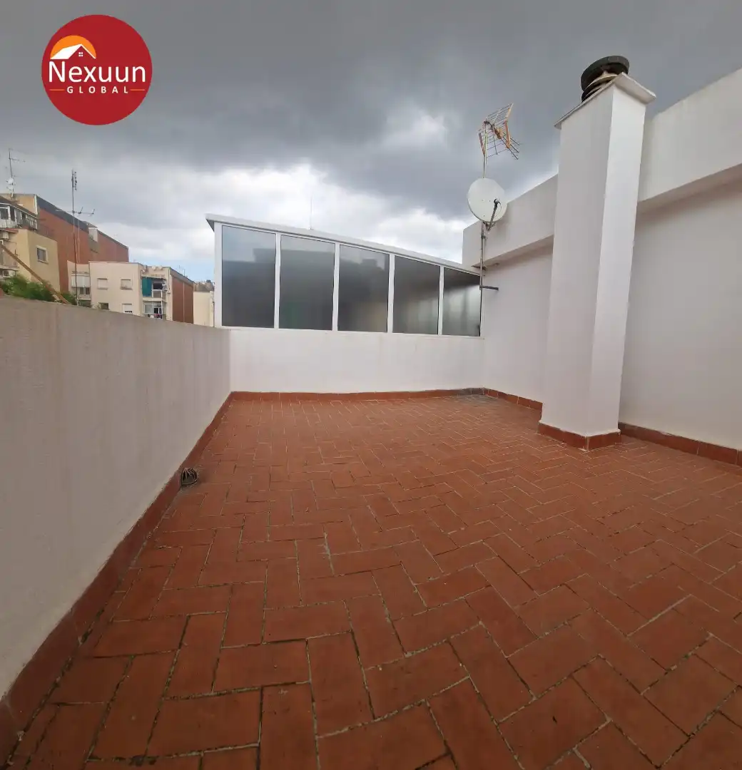 Terrassa de Local en venda en L'Hospitalet de Llobregat