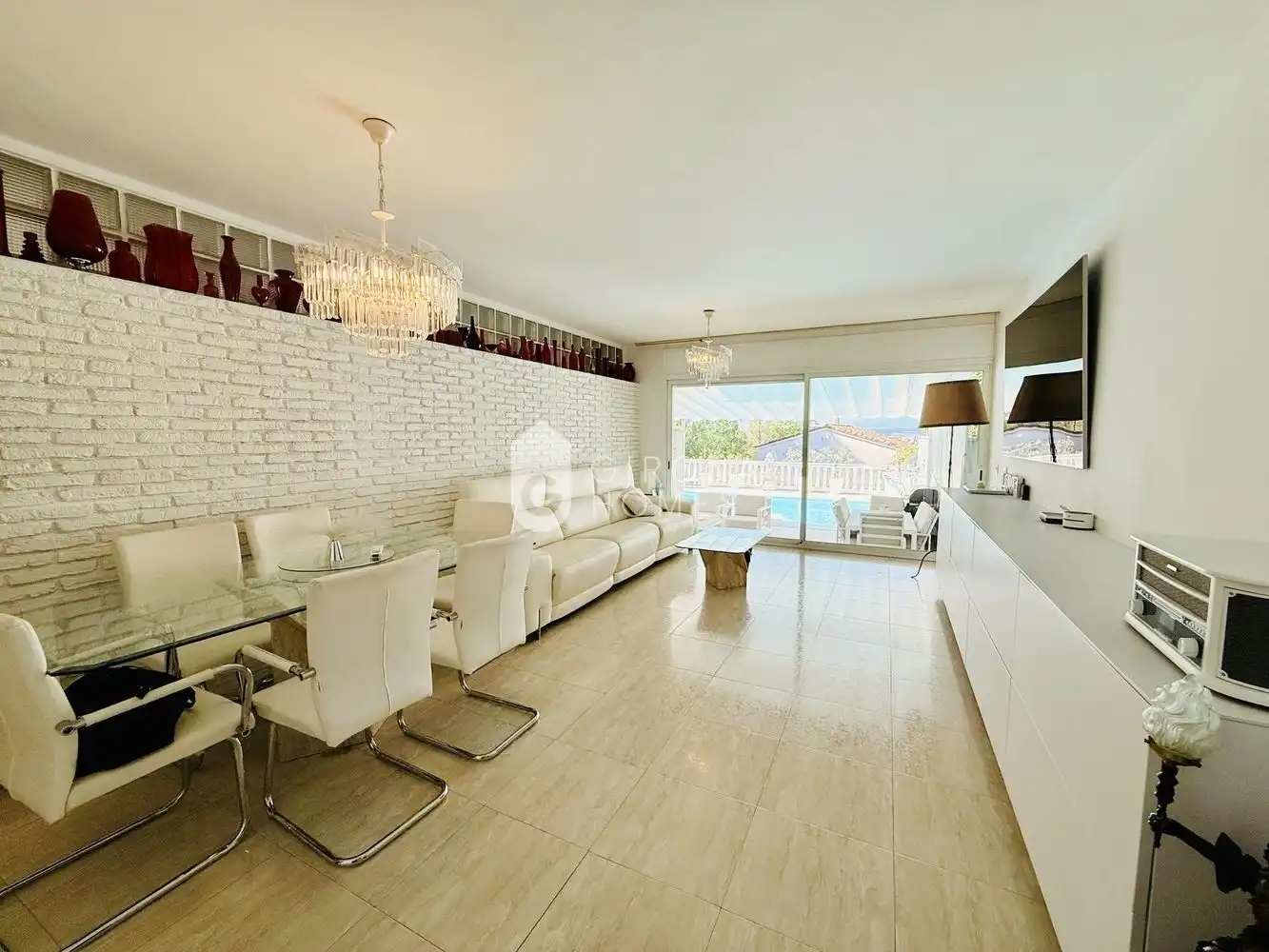 Sala de estar de Casa adosada en venta en Girona con Aire acondicionado, Calefacción y Terraza