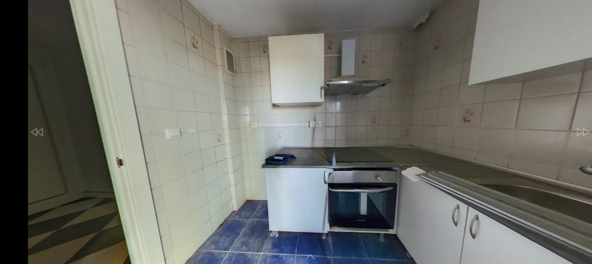 Cocina de Piso en venta en  Granada Capital con Aire acondicionado y Balcón