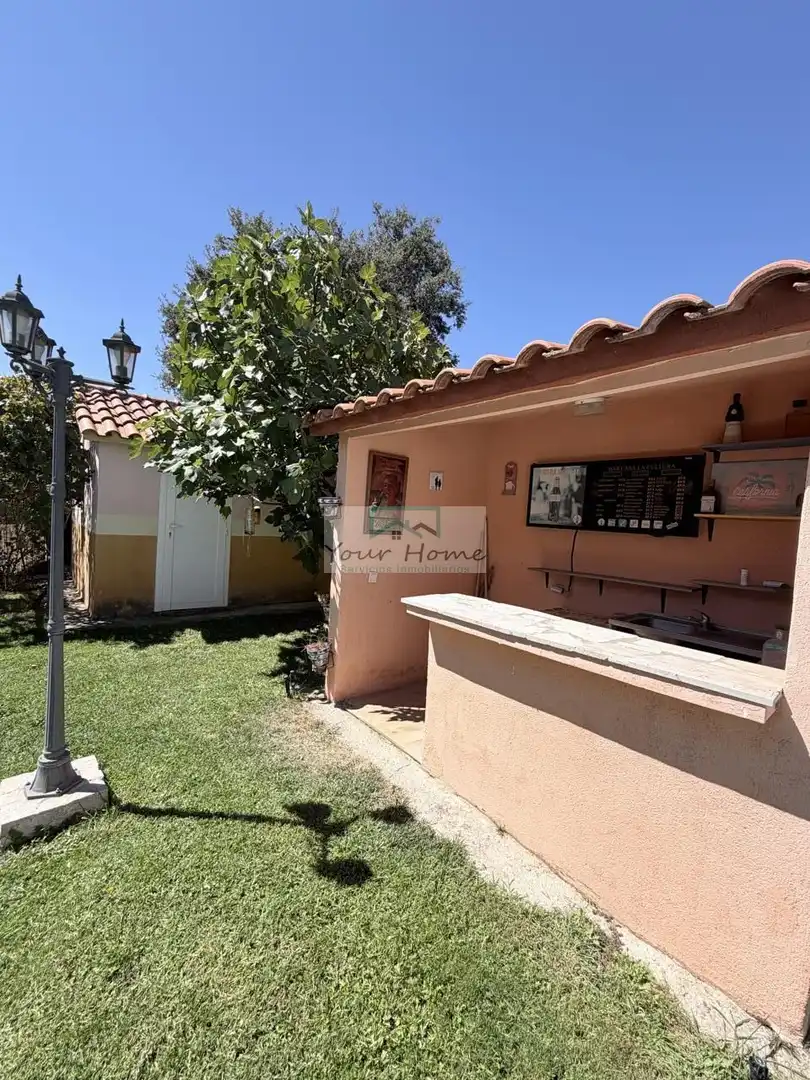 Casa amb piscina en venda a Calle de los Pinares, imagen 10