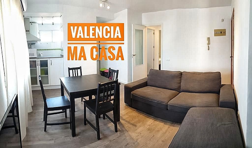 Exterior view of Flat to rent in  Valencia Capital  with Air Conditioner and Furnished