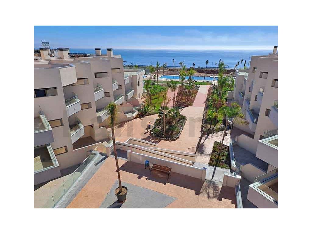 Exterior view of Flat for sale in Vélez-Málaga  with Terrace, Swimming Pool and Community pool
