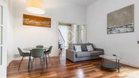 Living room of Flat for sale in  Barcelona Capital  with Air Conditioner, Heating and Parquet flooring