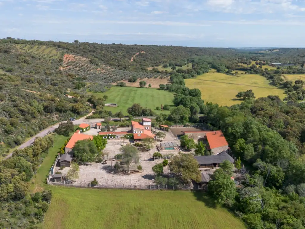 Jardín de Casa o chalet en venta en Espinoso del Rey con Terraza, Piscina y Amueblado