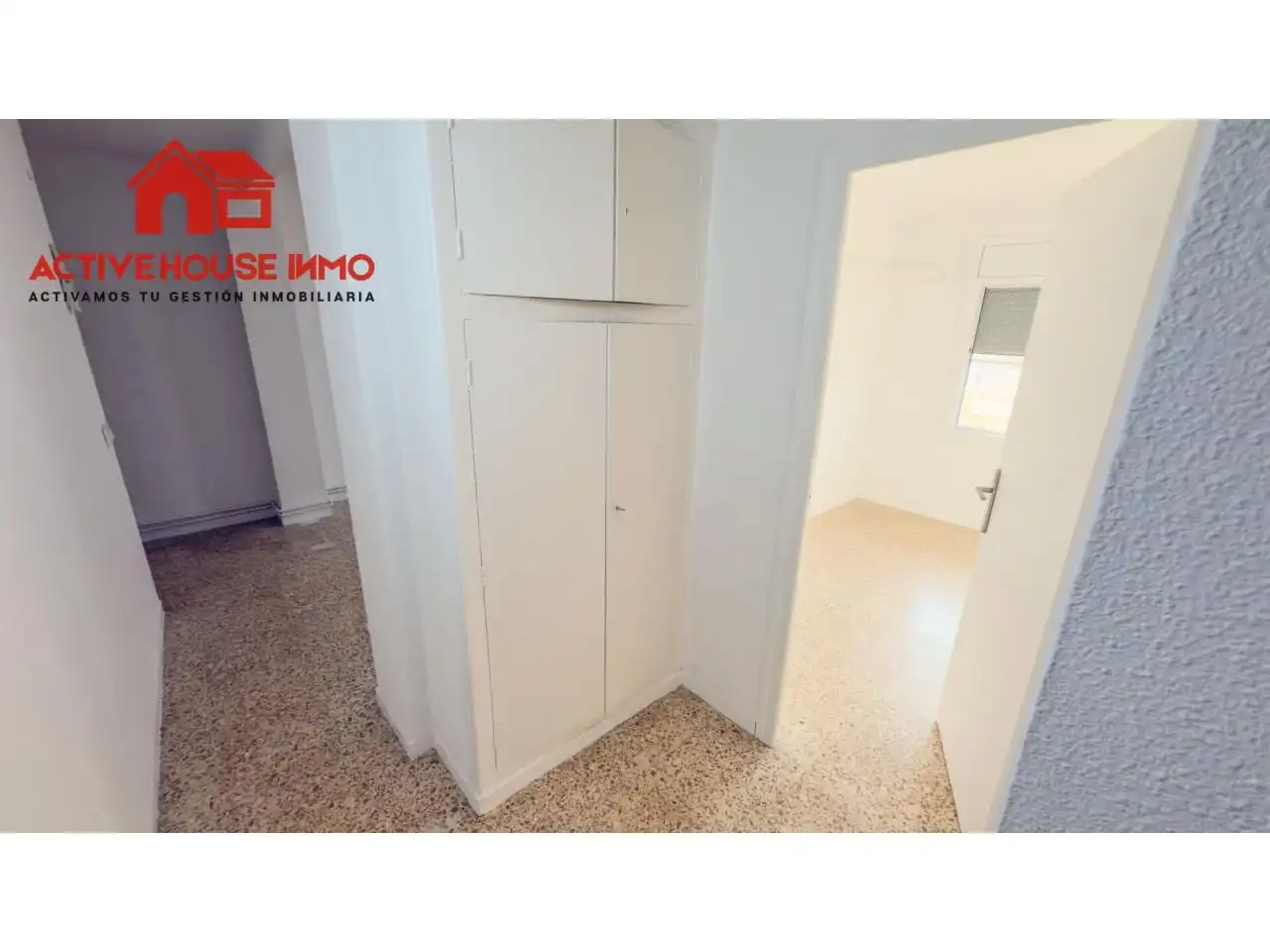 Außenansicht von Wohnung zum Verkauf in La Ràpita mit Klimaanlage, Heizung und Terrasse