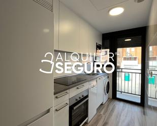 Cuina de Pis de lloguer en Fuenlabrada amb Aire condicionat i Calefacció
