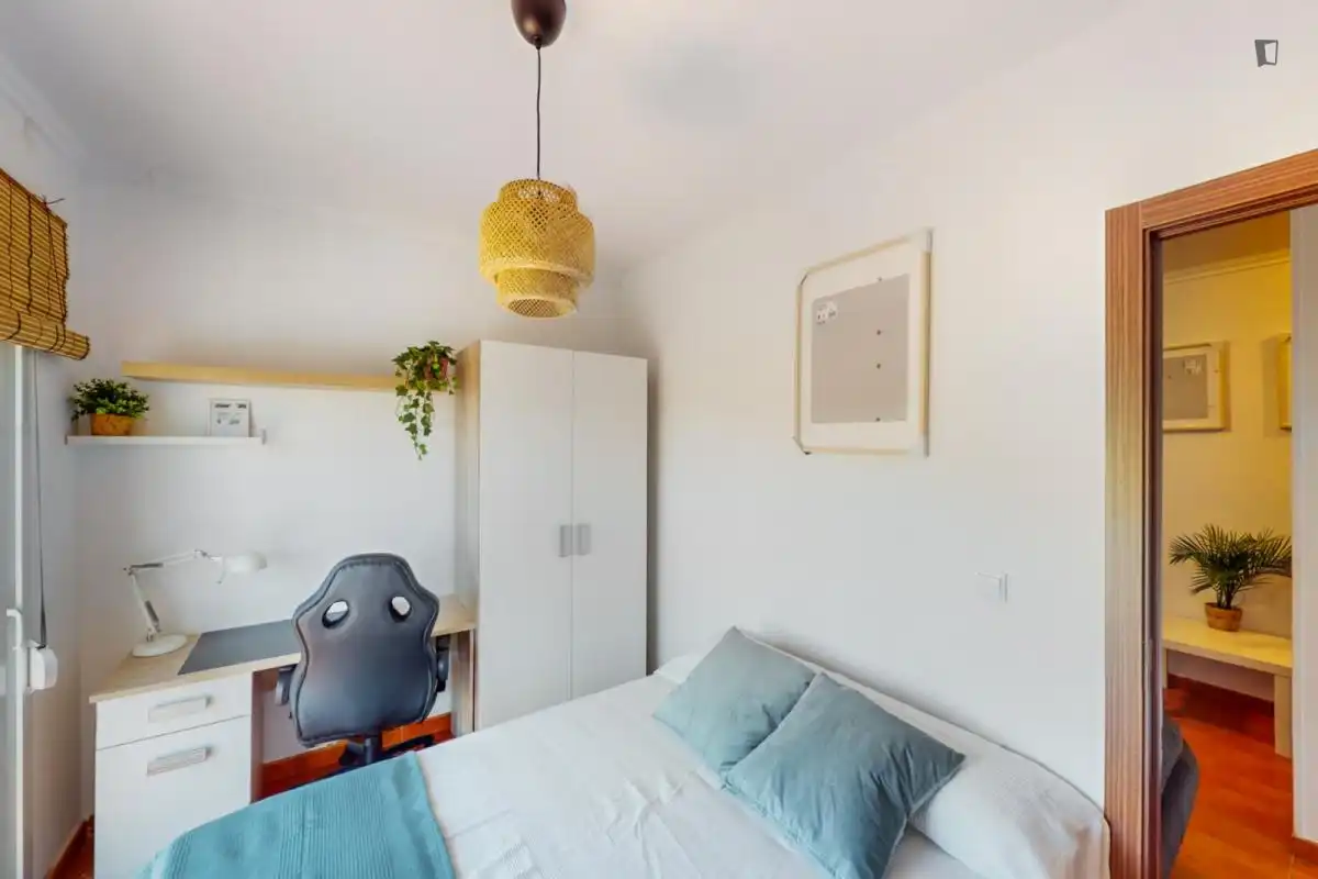 Habitación de Apartamento para compartir en Jerez de la Frontera con Amueblado, Lavadora y Microondas