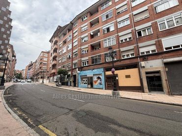 Pis amb ascensor en venda a Lorenzo Abruñedo 12