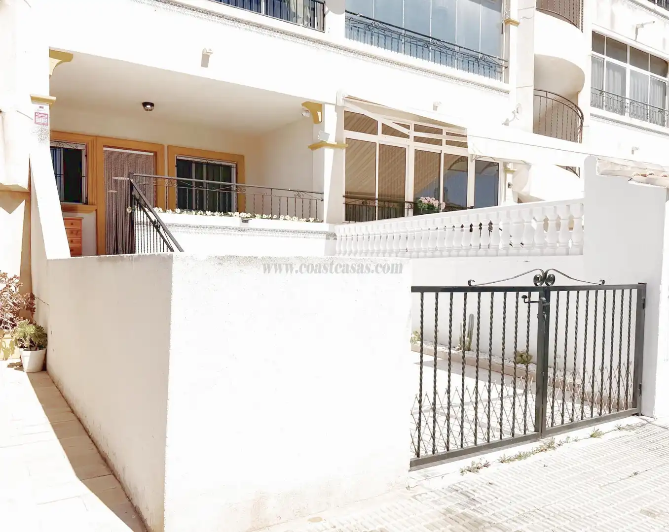 Exterior view of Apartments for sale in Orihuela  with Air Conditioner, Heating and Community pool