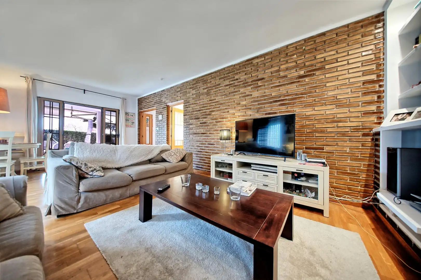 Sala de estar de Casa o chalet en venta en Paterna con Aire acondicionado, Calefacción y Jardín privado