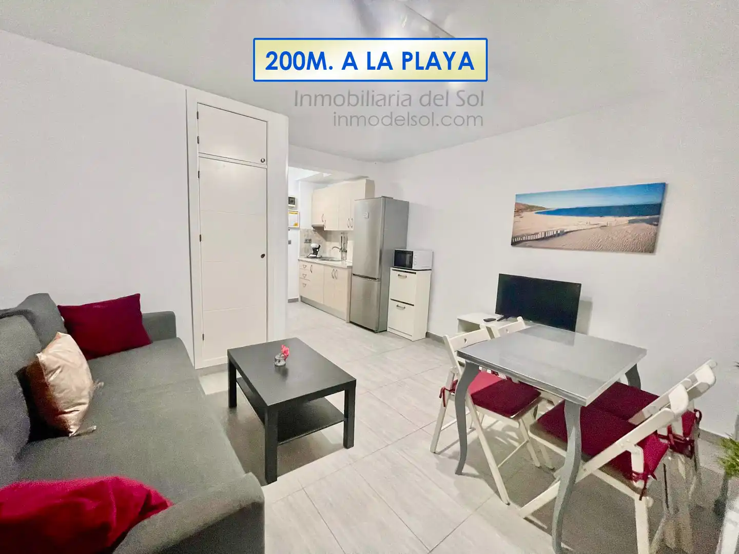 Vista exterior de Estudi en venda en Vélez-Málaga amb Aire condicionat, Moblat i Rentadora