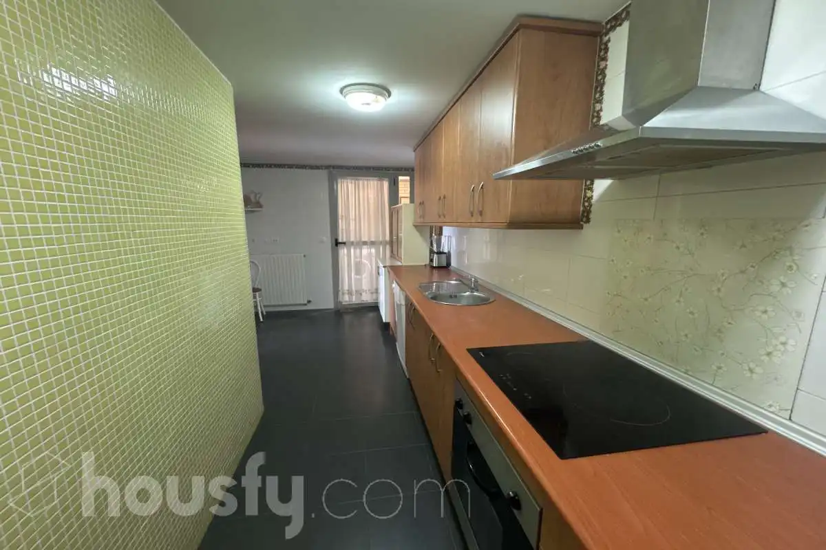 Cocina de Piso de alquiler en Valdemoro con Parquet y Amueblado