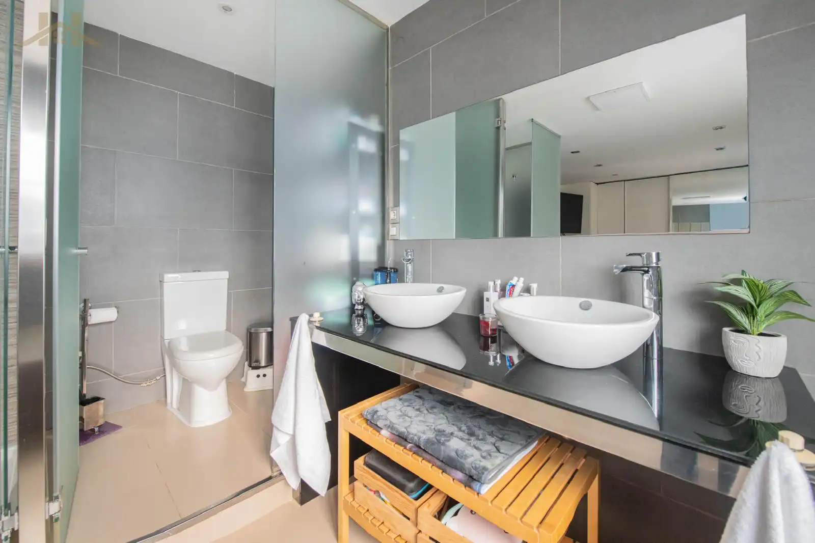 Bathroom of Detached homes for sale in Yeles  with Air Conditioner, Heating and Private garden