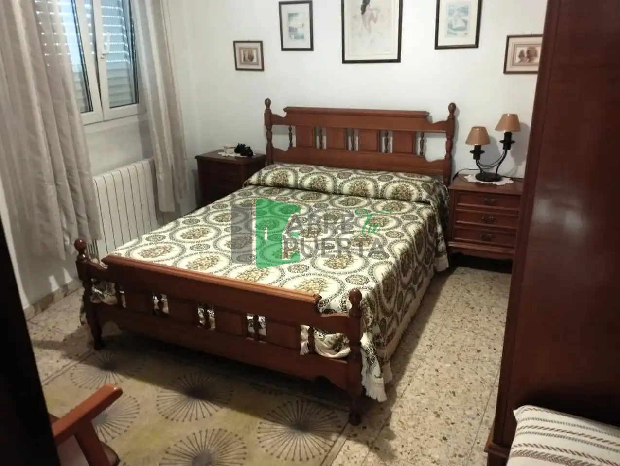 Dormitori de Casa o xalet en venda en Ourense Capital  amb Calefacció, Jardí privat i Moblat