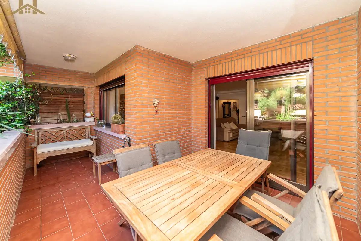 Terraza de Piso en venta en Pozuelo de Alarcón con Aire acondicionado, Calefacción y Jardín privado