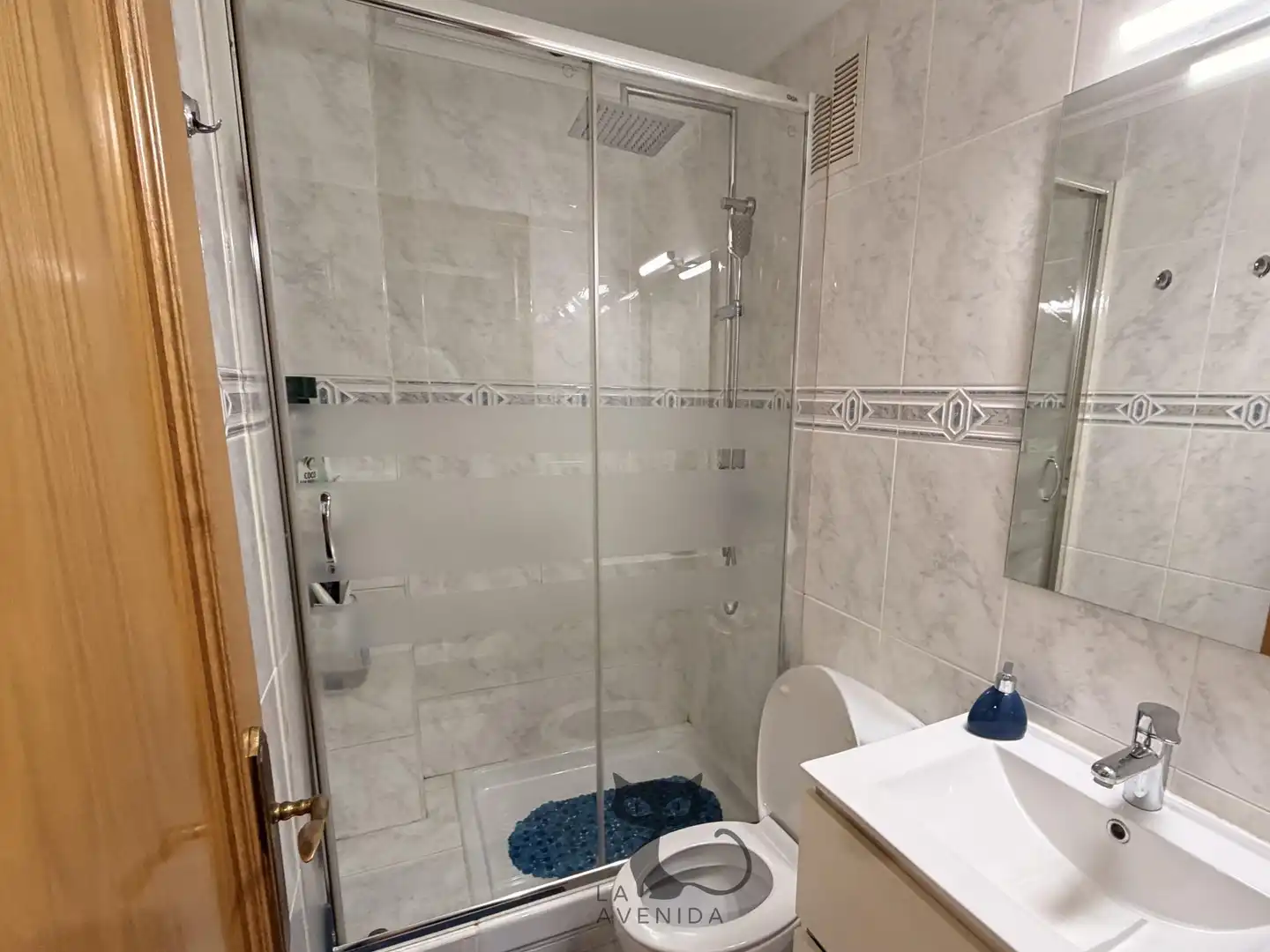 Badezimmer von Wohnungen zum Verkauf in Valencia mit Klimaanlage, Terrasse und Balkon