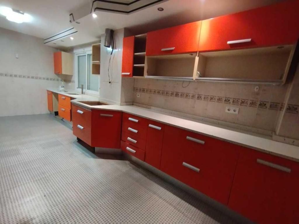 Cocina de Casa o chalet en venta en Serranillos del Valle con Calefacción, Jardín privado y Terraza