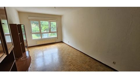 Foto 2 de Piso en venta en Urbanizacion Monsacro, Morcín, Asturias
