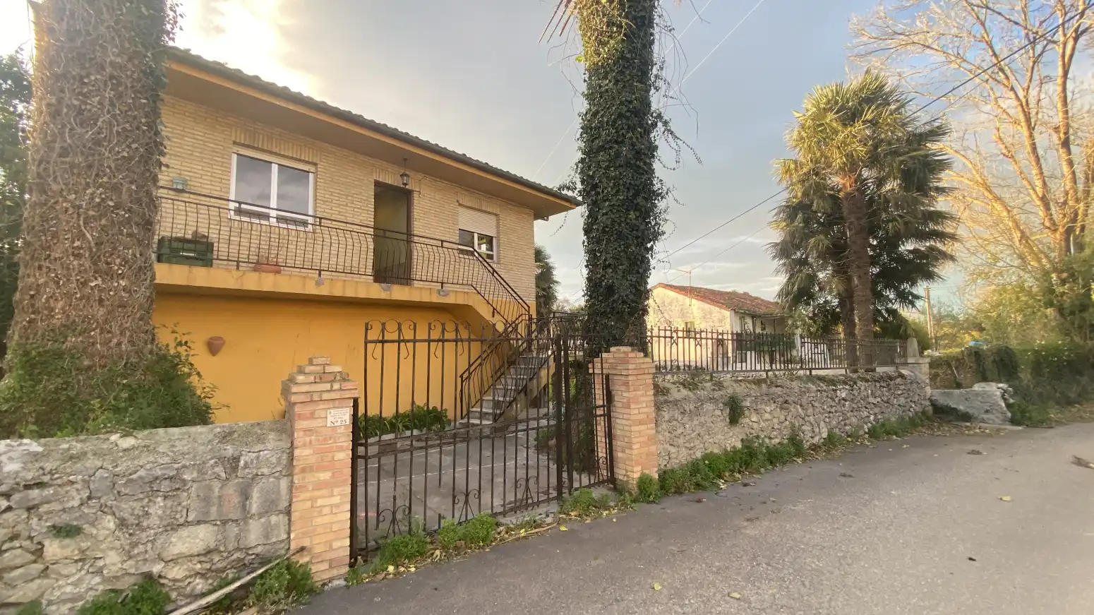 Vista exterior de Casa o chalet en venta en Hazas de Cesto con Jardín privado, Trastero y Amueblado