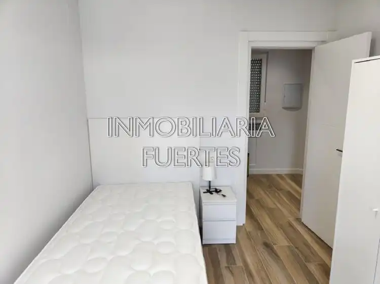 Flat for rent in Calle Demetrio de los Ríos, Las Ventas