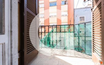 Vista exterior de Pis en venda en El Prat de Llobregat amb Balcó