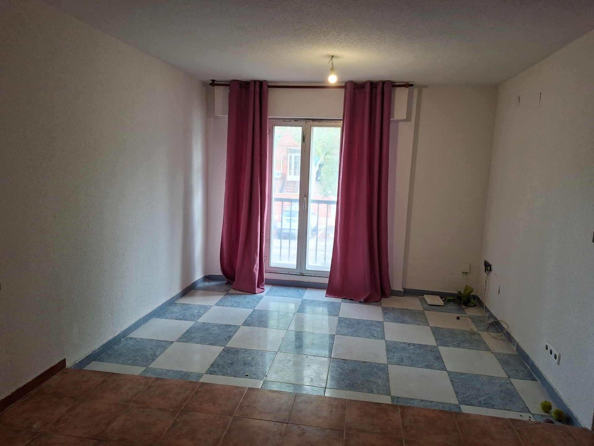 Dormitori de Casa adosada en venda en Velilla de San Antonio amb Traster