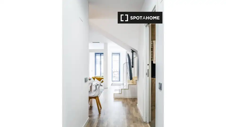 Flat for share in Barcelona  with Air Conditioner, Heating and Furnished
