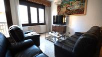 Living room of House or chalet for sale in Manlleu  with Heating, Terrace and Oven